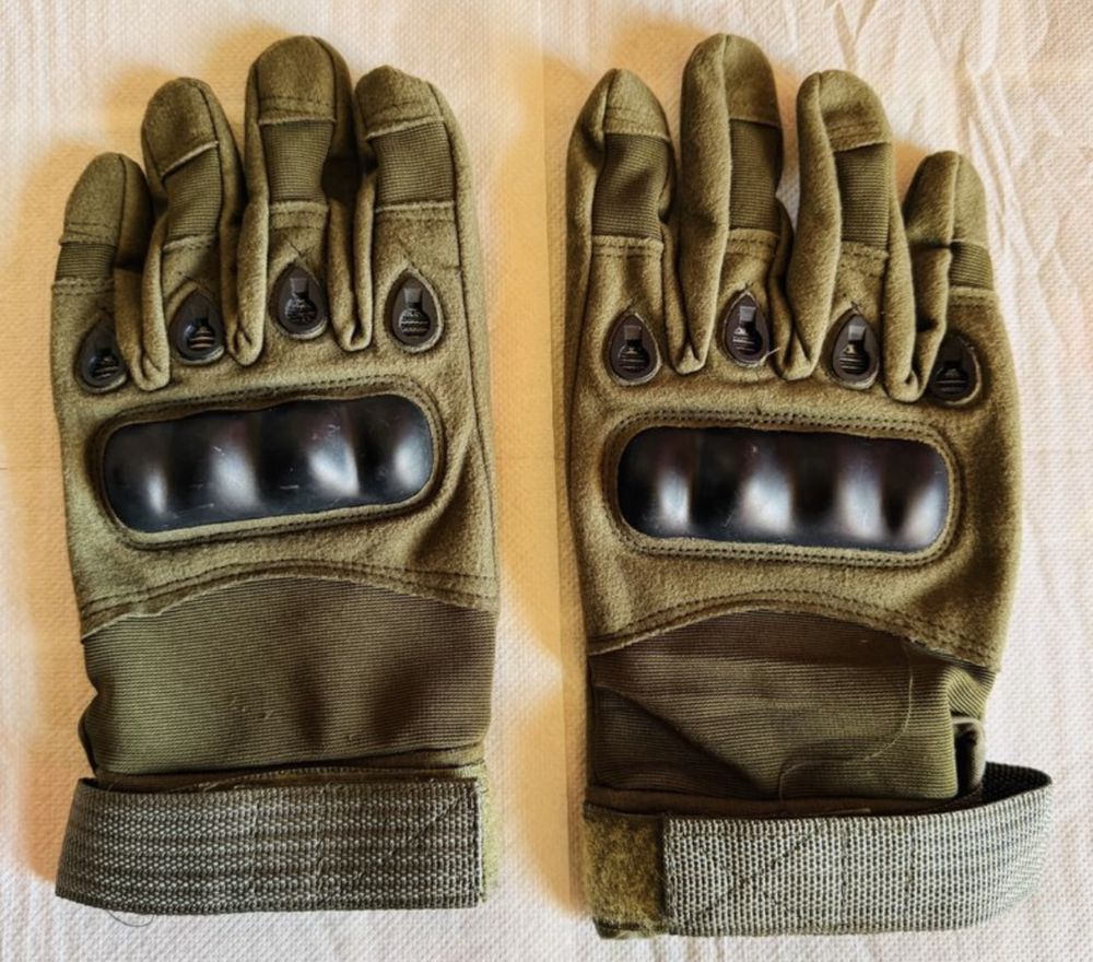 Ținută militară combat diferite materiale