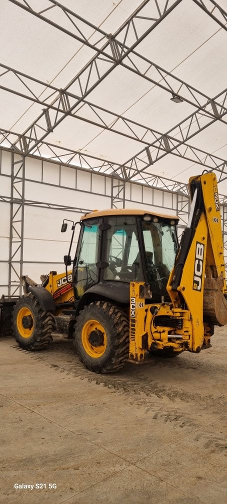 Buldoexcavator JCB 3CX SUPER AN 2011