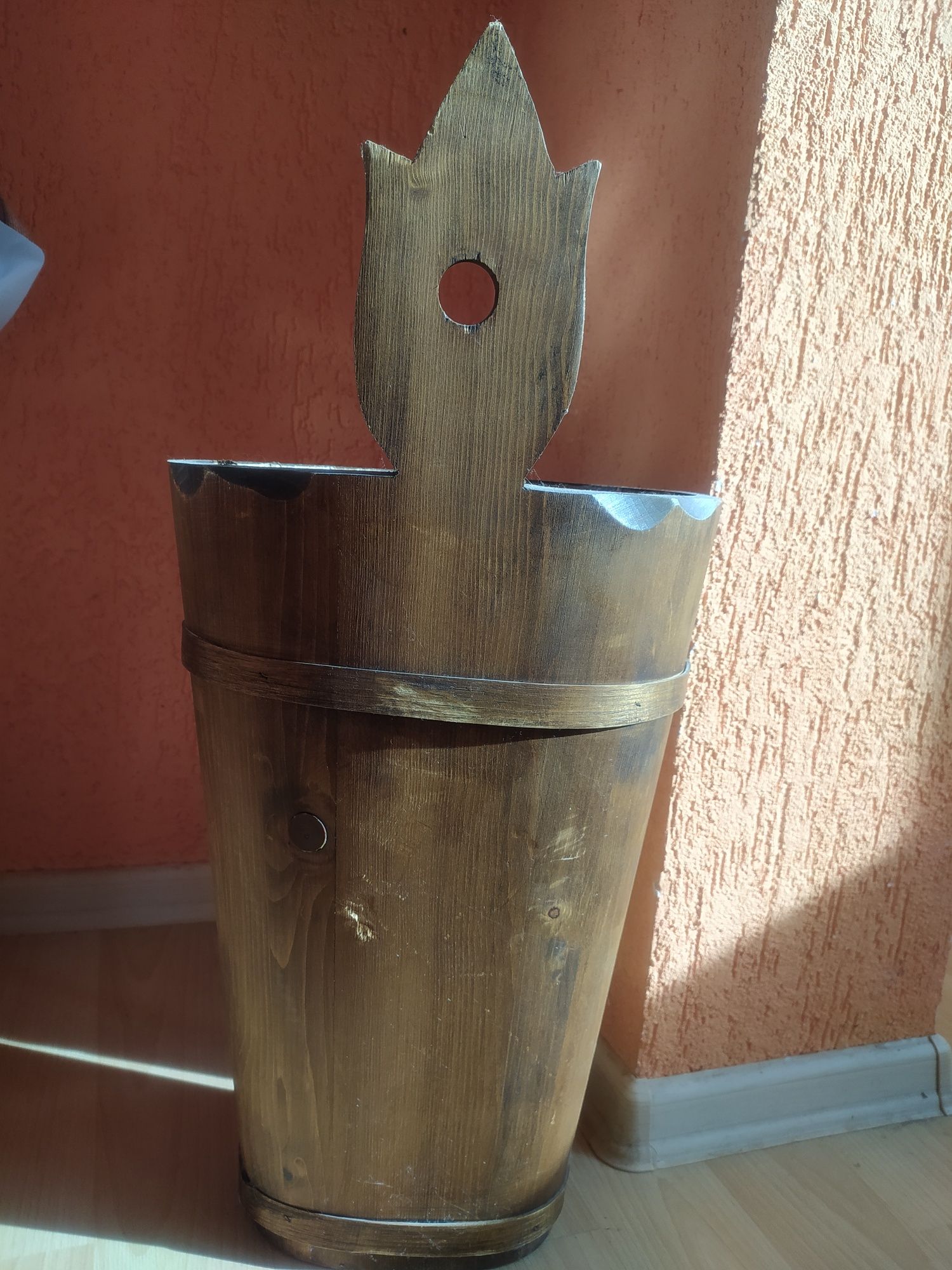 Антикварна дървена стойка за чадъри