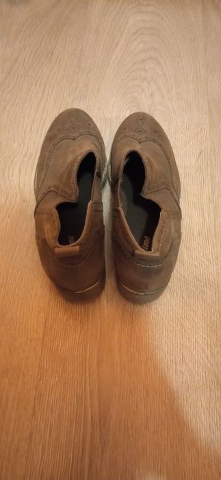 Дамски боти 2 чифта по 10 лева всеки чифт