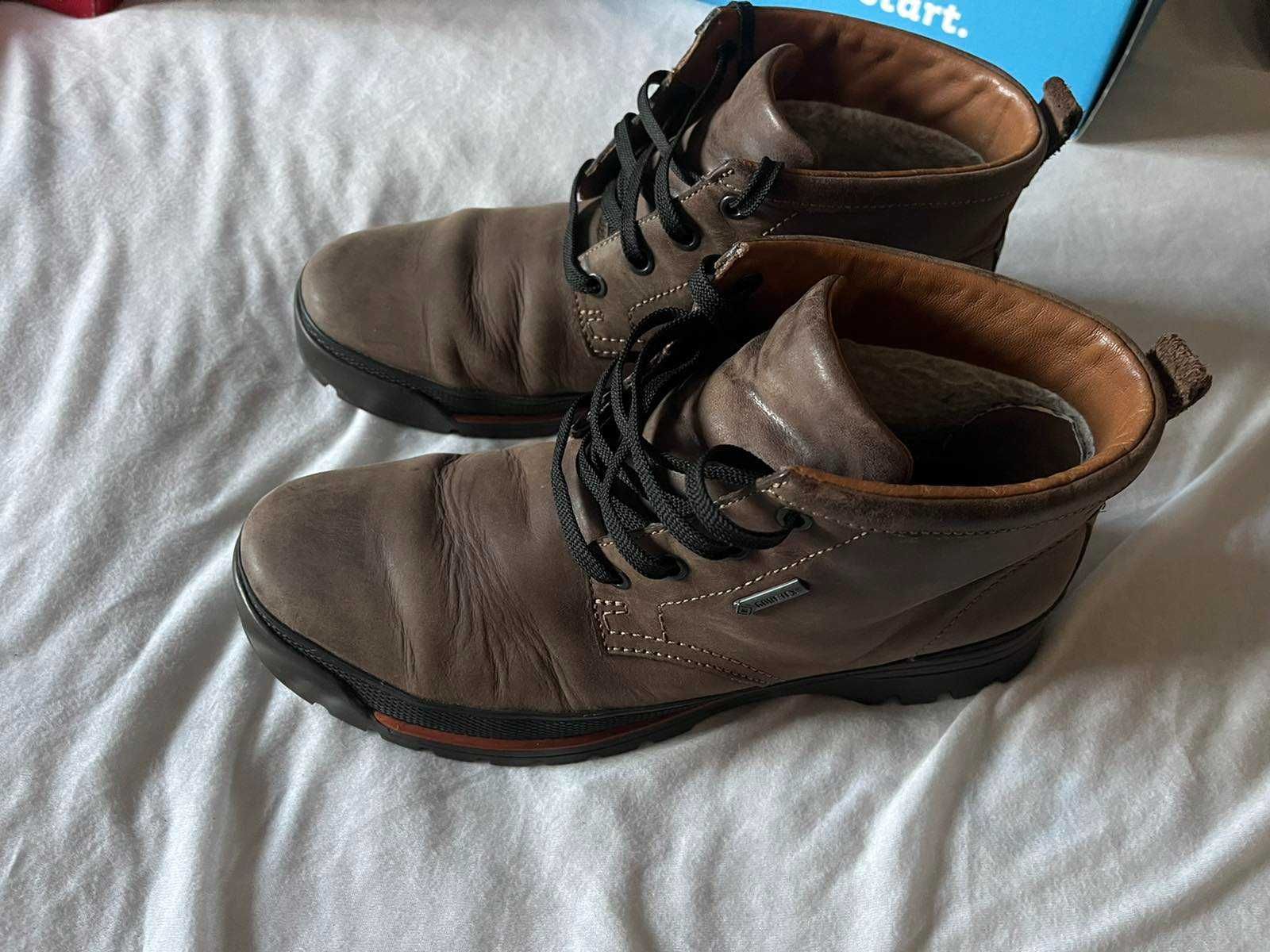 Обувки Clarks 43 номер, стелка 27,5, естествена кожа, гумен борд