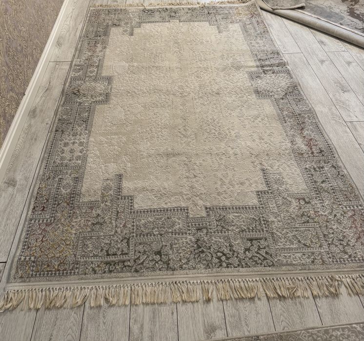 Жібек кілем сатылады/ Продается шелковый ковер