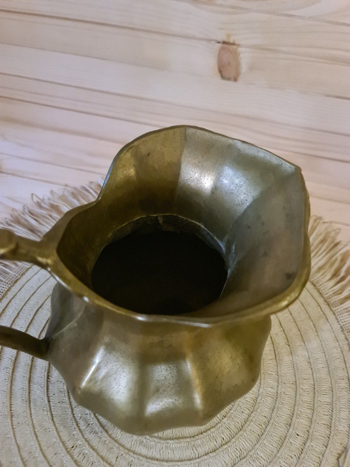 Carafa din bronz masiv