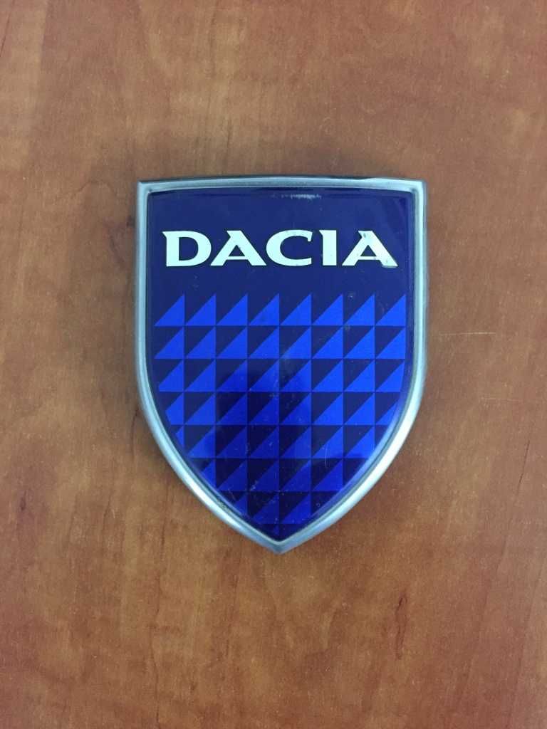 Emblema fata Dacia Logan