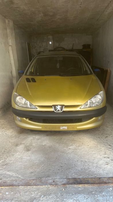 Dezmembrez sau vând Peugeot 206SW RADIAT