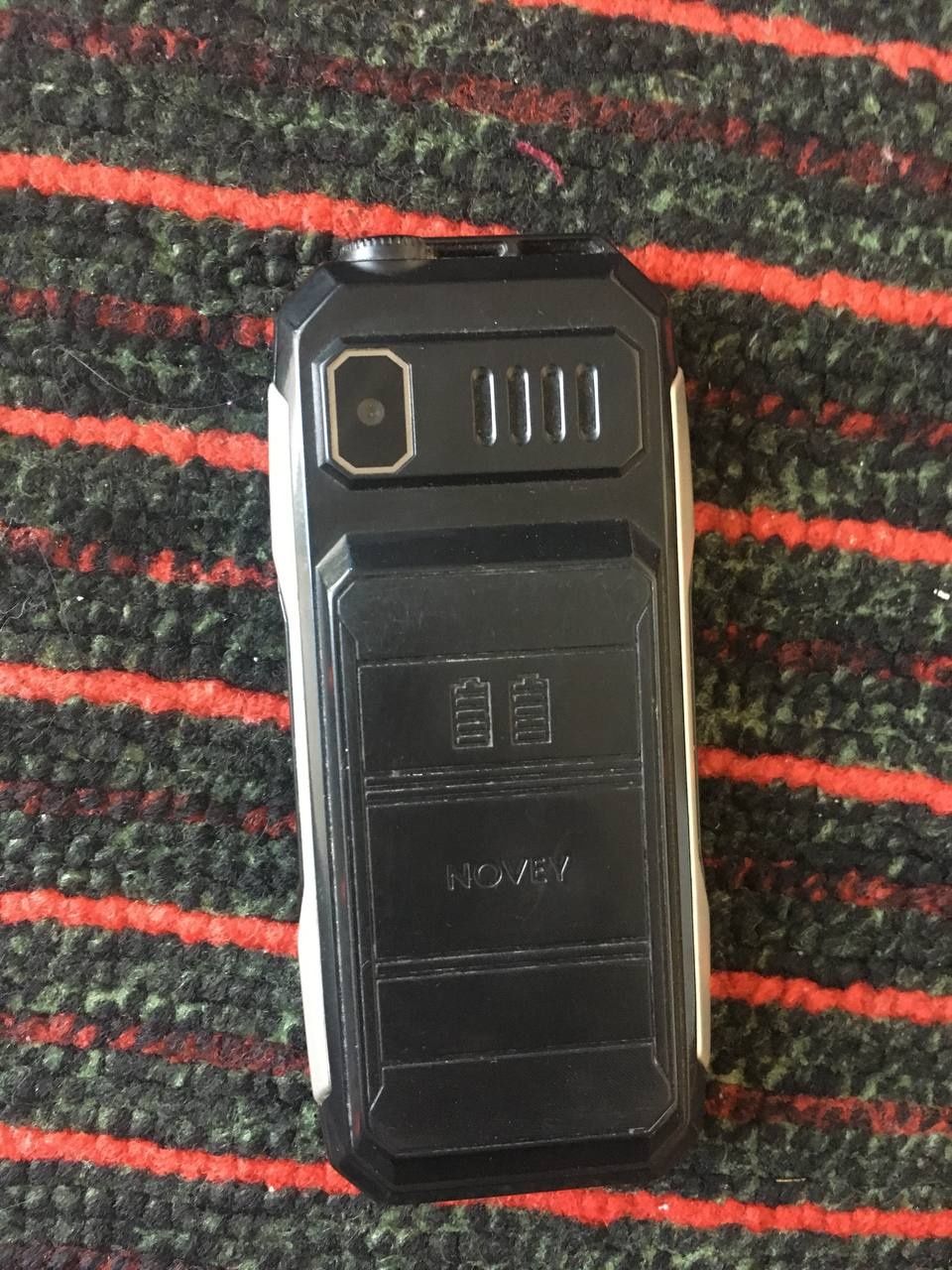 Novey telefon bor