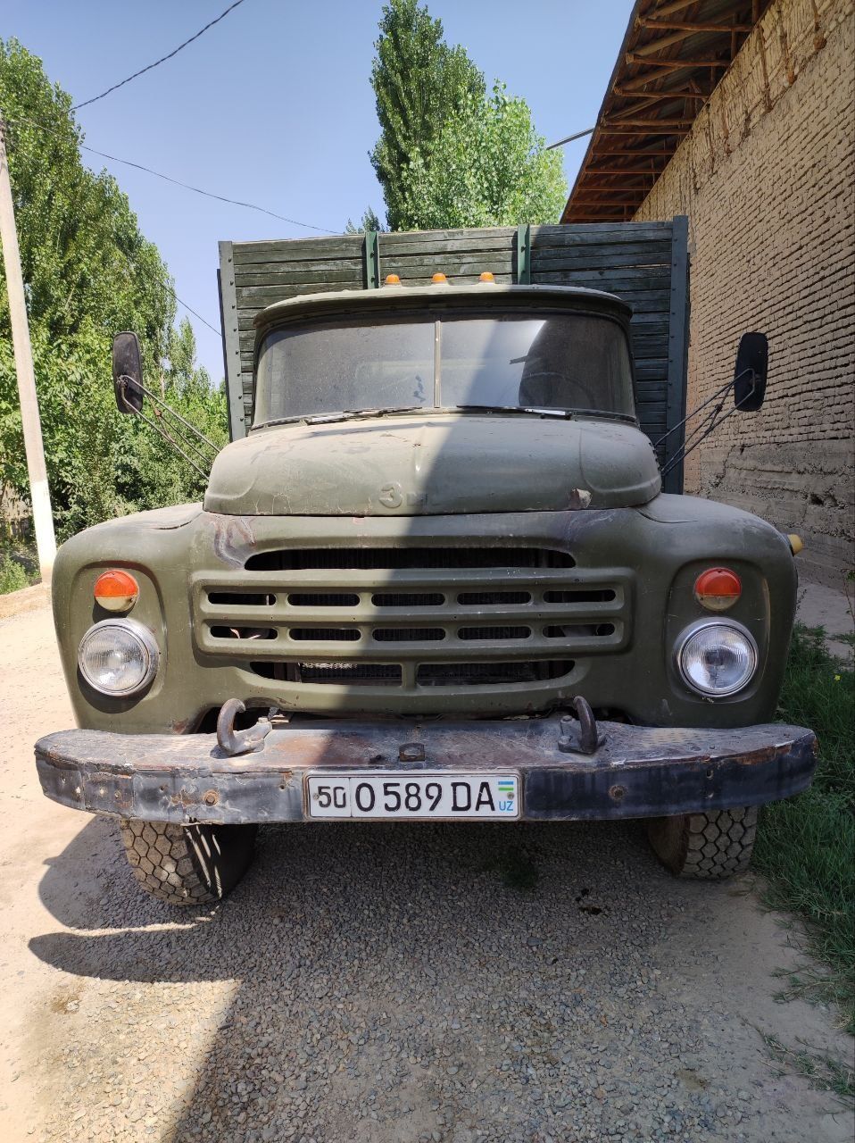 Zil 130 xolati yaxshi 1991 yil aklimator qoʻysa yuradi gazi bor