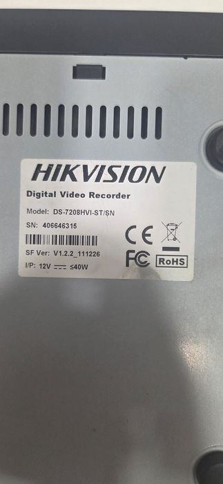 Dvr Hikvision 8 camere model DS 7208HVI ST/SN