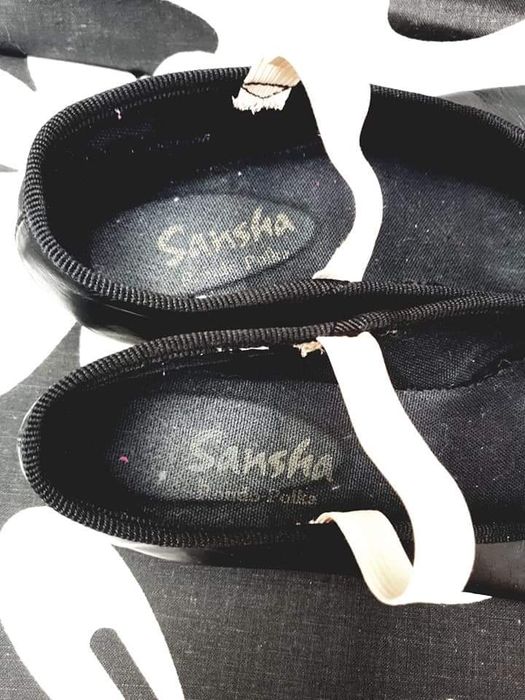 Pantofi dans caracter Sansha, mărime 32-33