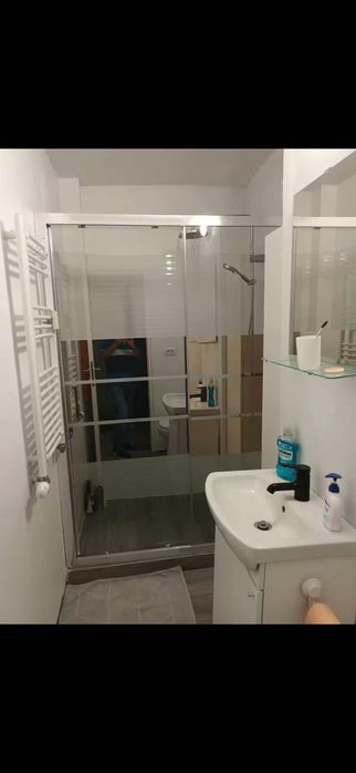 Inchiriez garsoniera renovata cu toate cheltuielile incluse