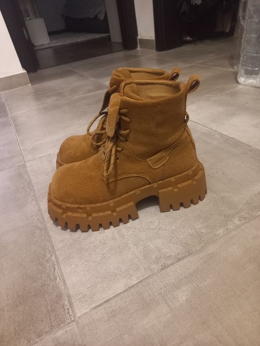 Bocanci dama, talpa inalta, marimea 39