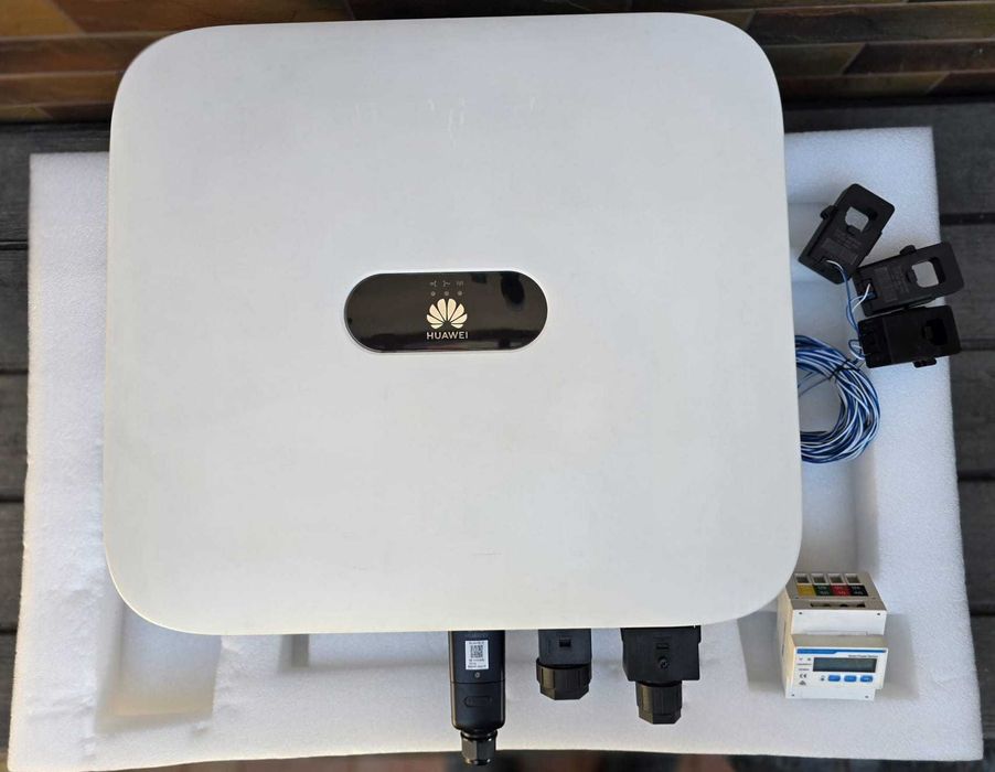Inverter trifazic Huawei 6.6 KVA + Smart Meter + Dongle Wi-Fi + bobine