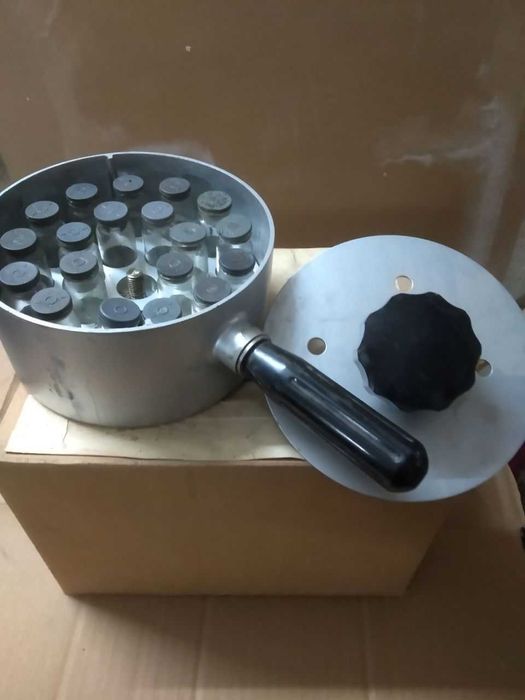 Баня лабораторная водяная. Новая.