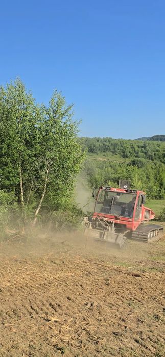 Vând tocator forestier motor de scania 350