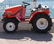 Vând tractor 4x4