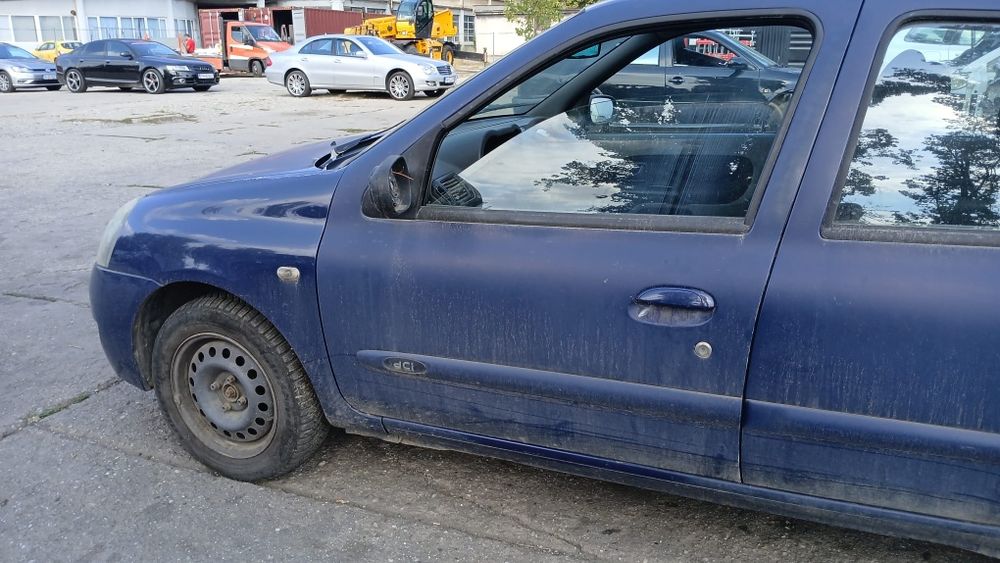 Dezmembrez Renault Clio Symbol 1.5 D 2007