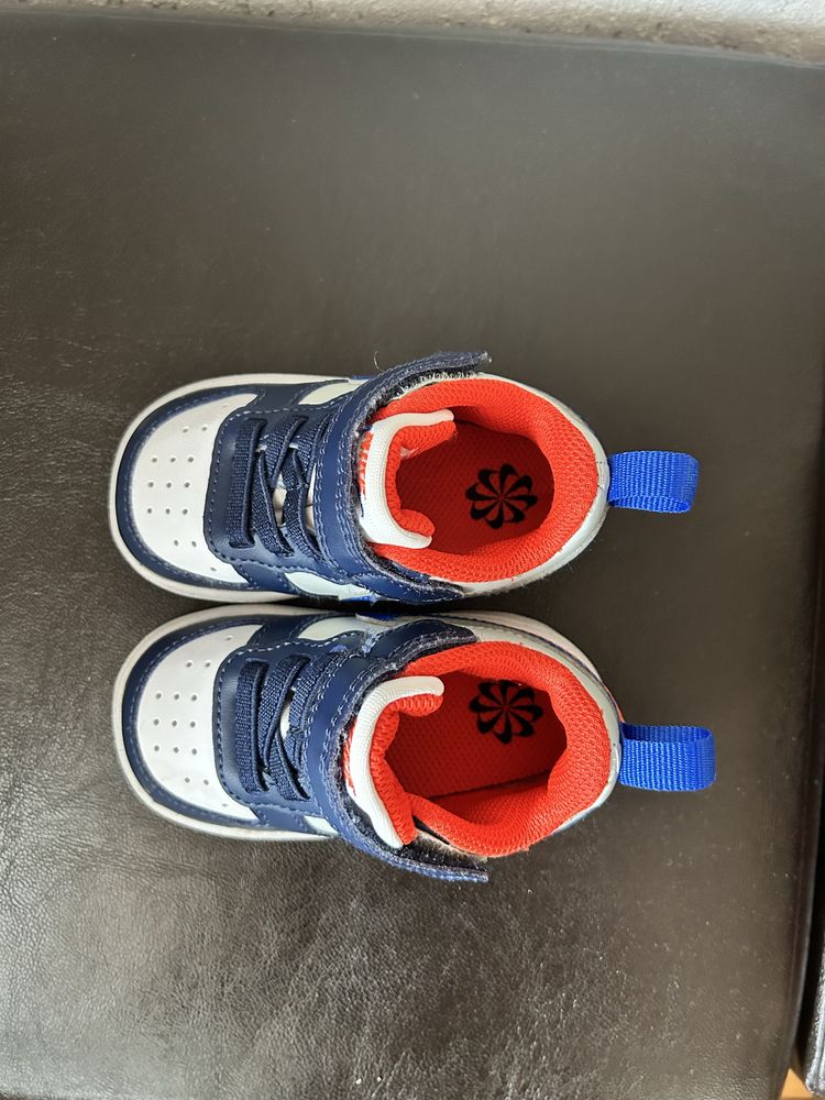 Спортни обувки Nike за бебе