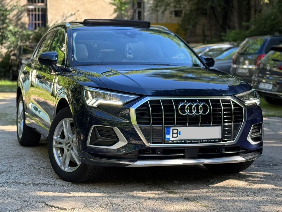 Audi Q3 AUDI Q3 40 TFSI Quattro Matrix Webasto din fabrica trapa panoramica