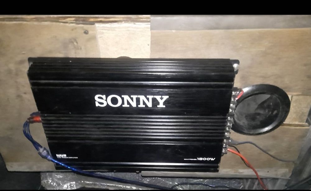 Продам саббуфер 1800w