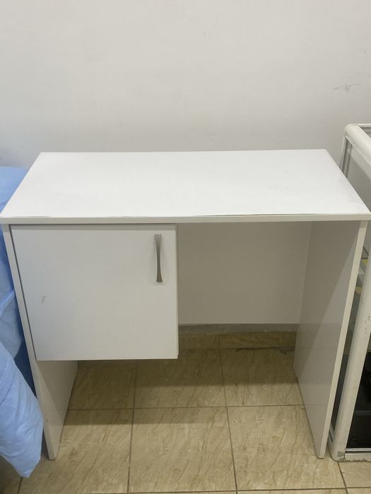 стол сатылады срочно