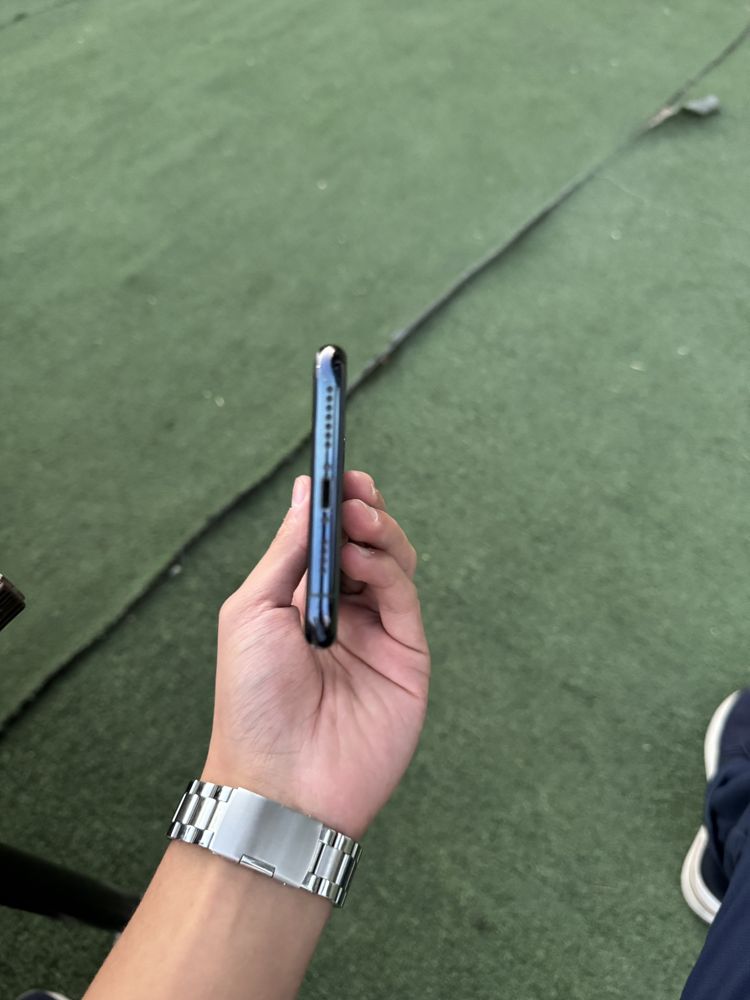 Iphone 11 pro max sotladi