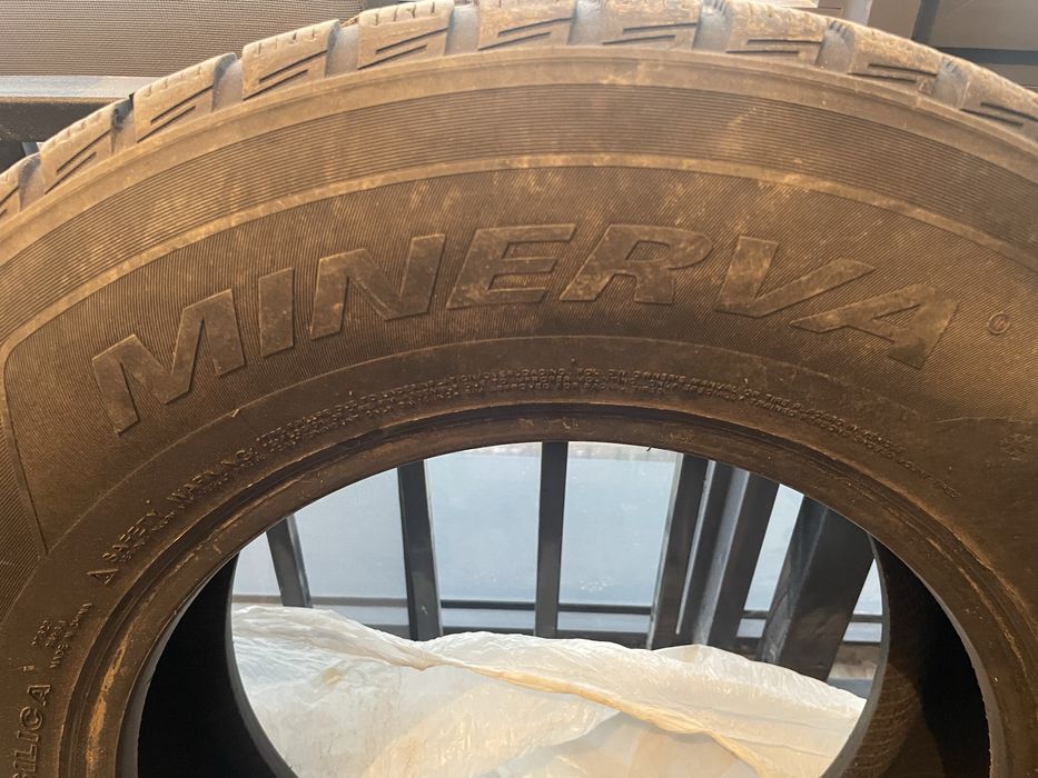 Продам зимнюю шину 225/75/16