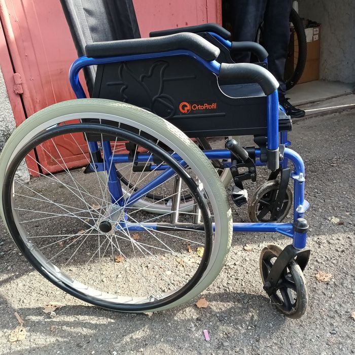 Fotoliu rulant manual nou