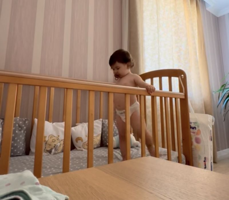 Детская кроватка