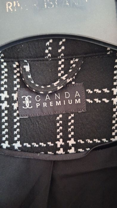 Jacheta model englezesc