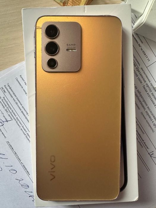 Продам телефон Vivo