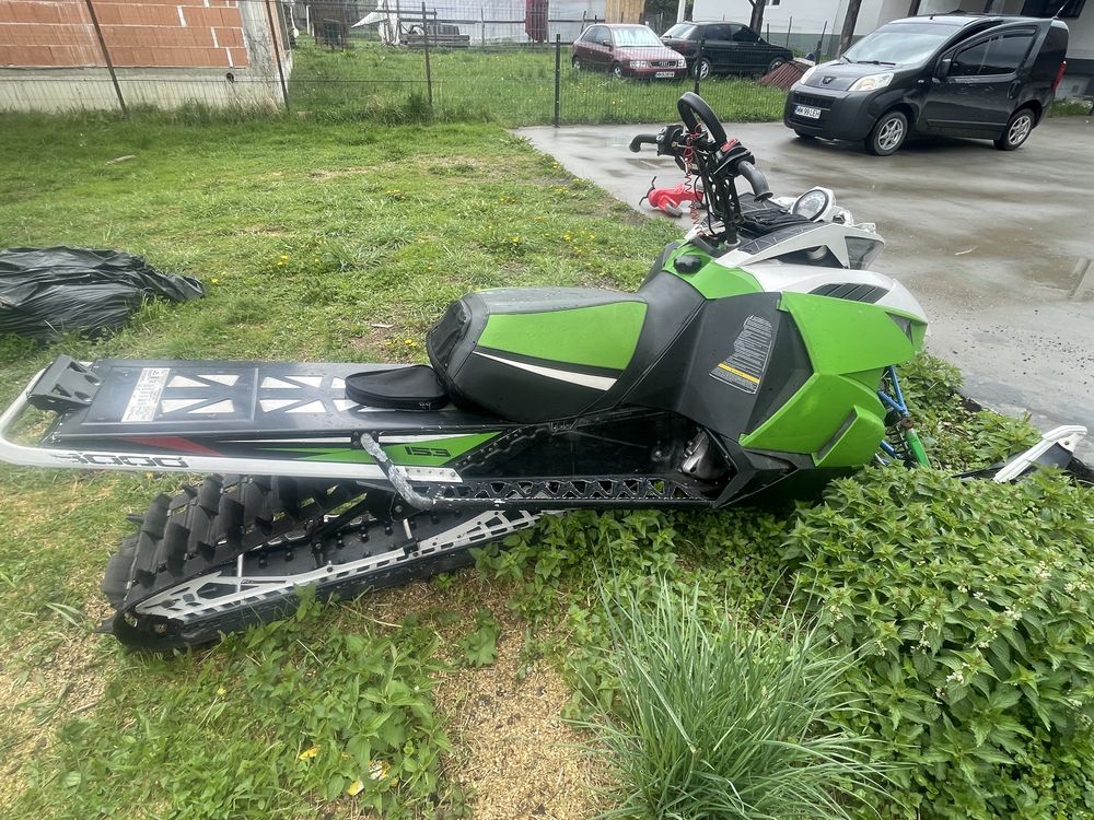 Vand snowmobile arctic cat 800