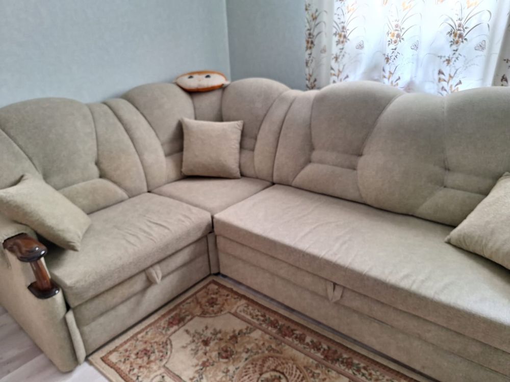 Продам б/у диванный уголок раздвижной кровать
