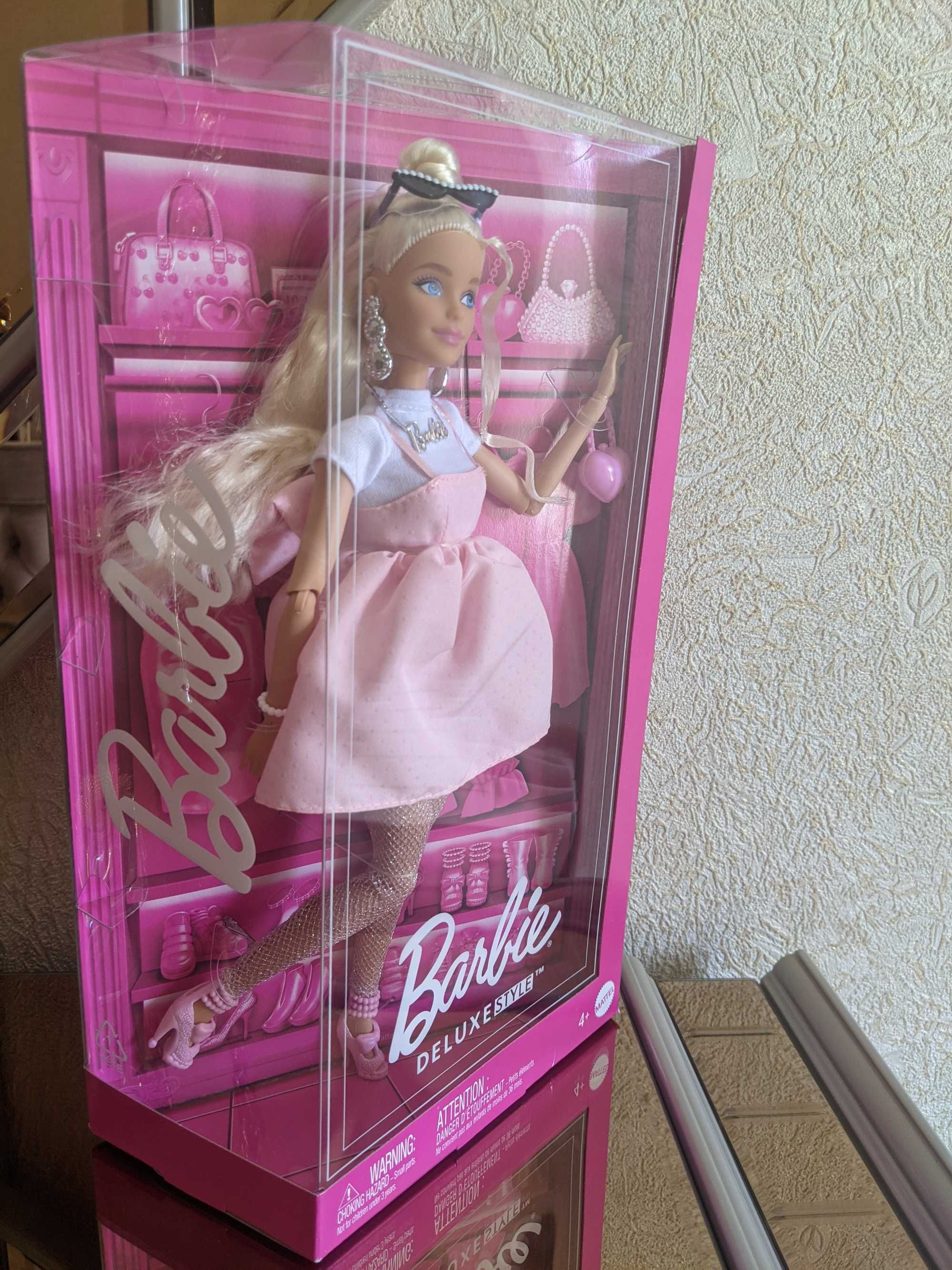 Barbie Deluxe в розовом платье