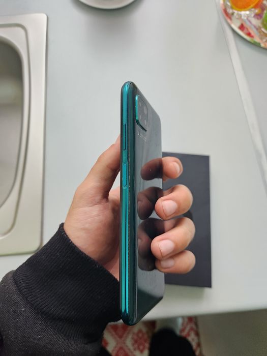 Vând Huawei P40 Lite