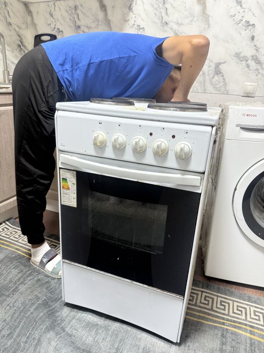 Продам Газовую плиту бу
