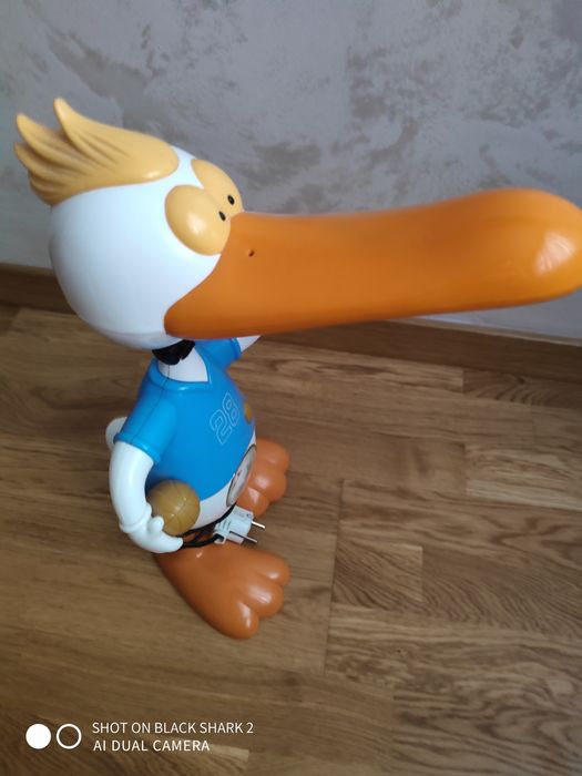 Vând lampa Donald Duck