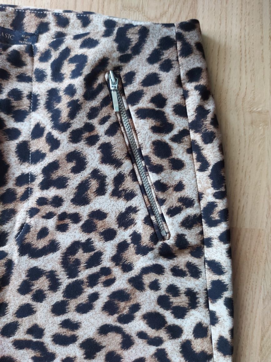 Pantaloni casual Zara, animal print