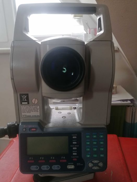 Vand Statie totala SOKKIA Set3130R