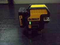 Nivela laser Dewalt DCE0822R + adaptor pentru 4 baterii AA