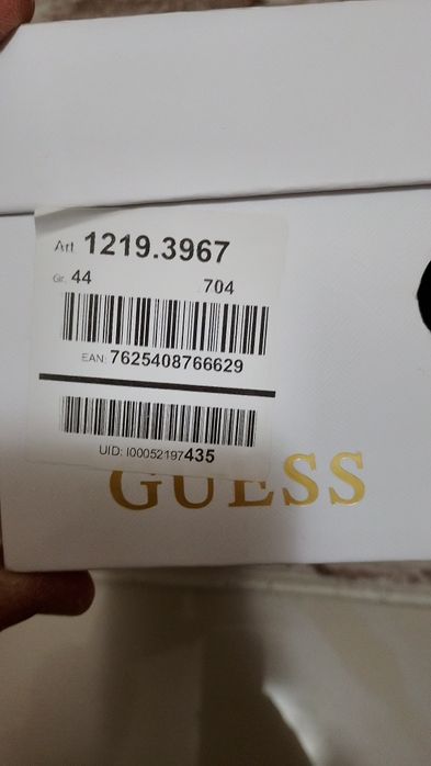GUESS .номер 44 номер