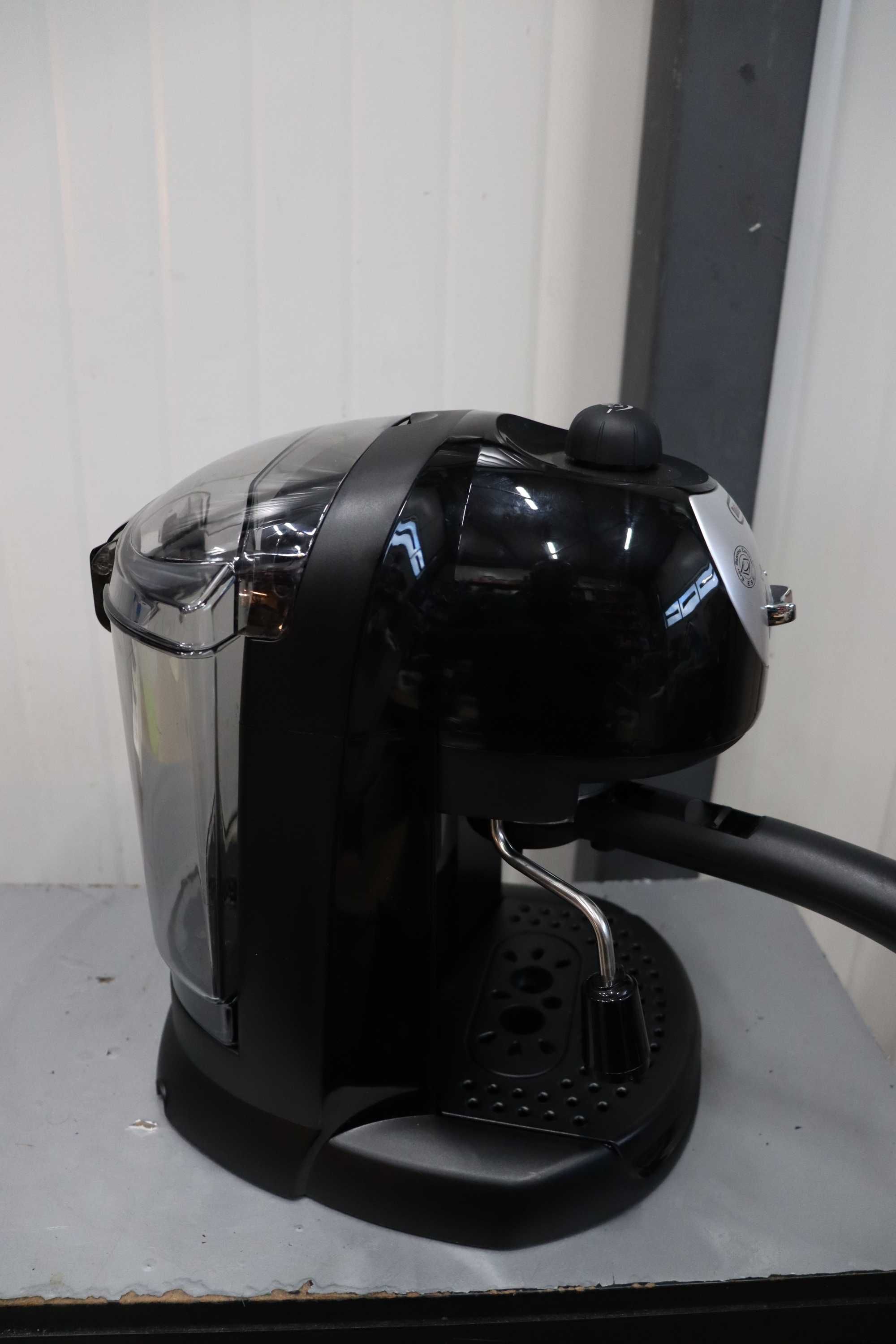 КАФЕМАШИНА DELONGHI EC201CD.B  1000.00 ml, 15.00 bar, ЧЕРЕН