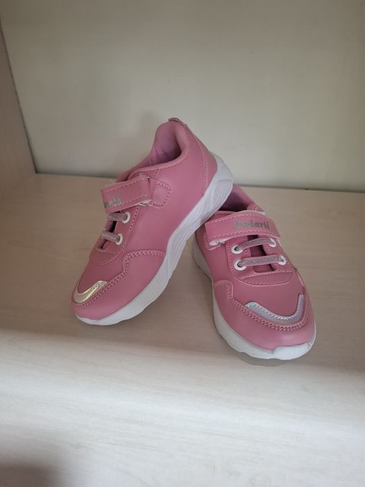 Кроссовки на девочку 28 размер