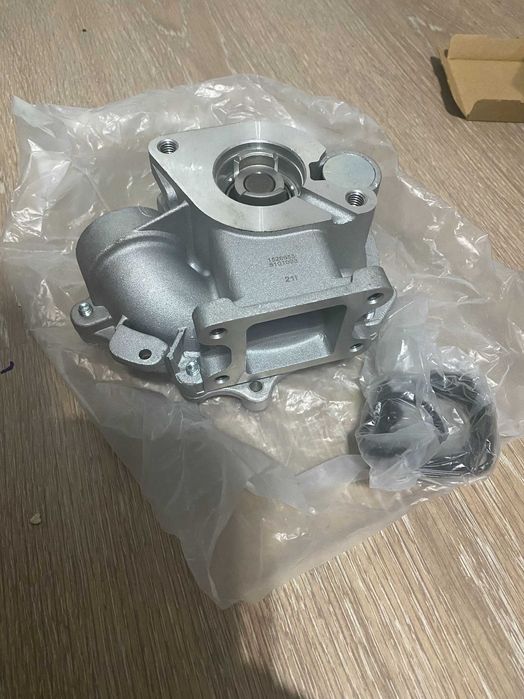 POMPA DE APA - RIDEX - BMW 118i E81 n43b20a NOUA nu a fost montata
