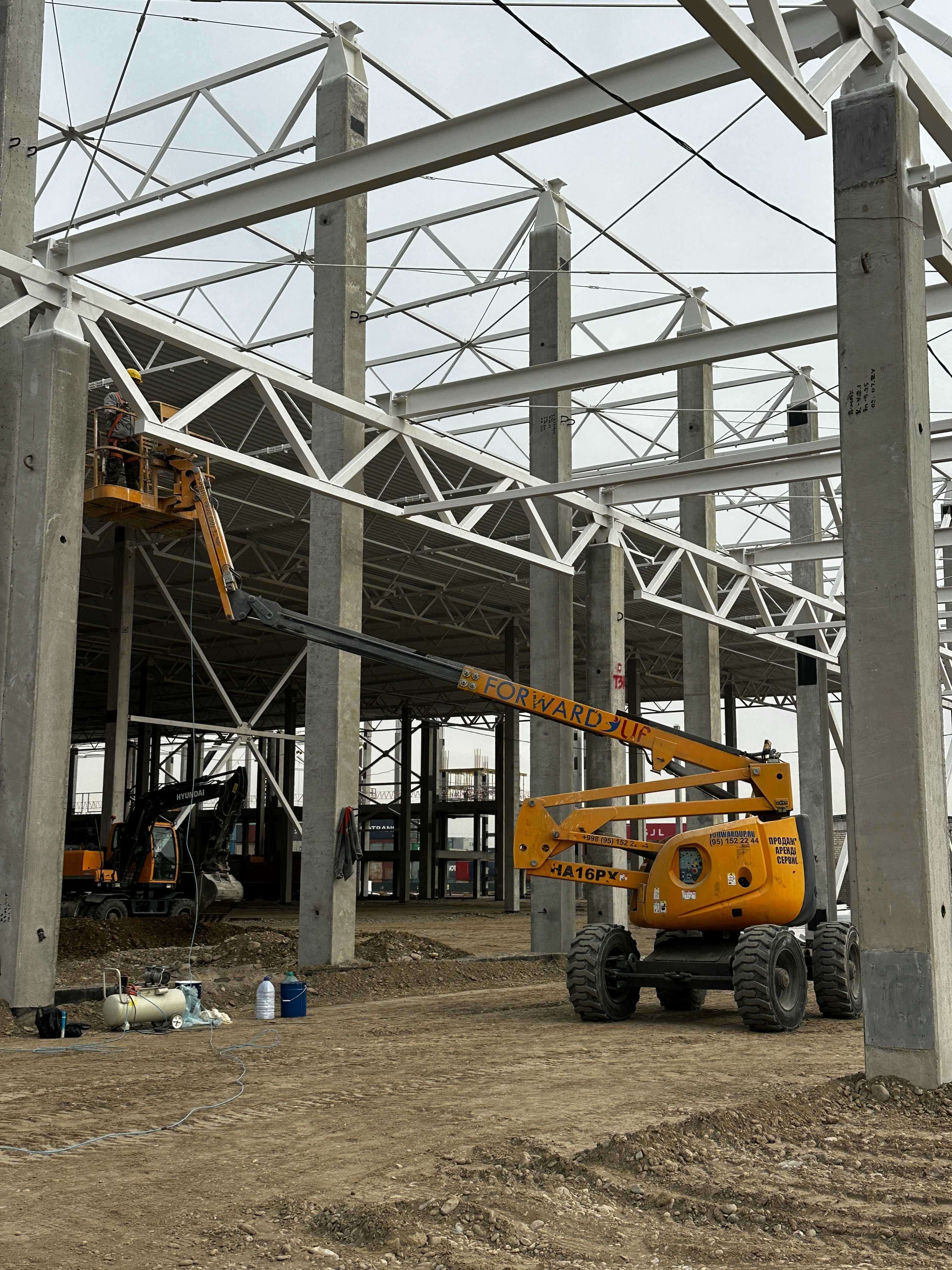 Автовышка Manlift Пиканиска Колеса Проходят Везде