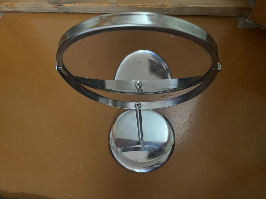 Продам косметическое двустороннее зеркало