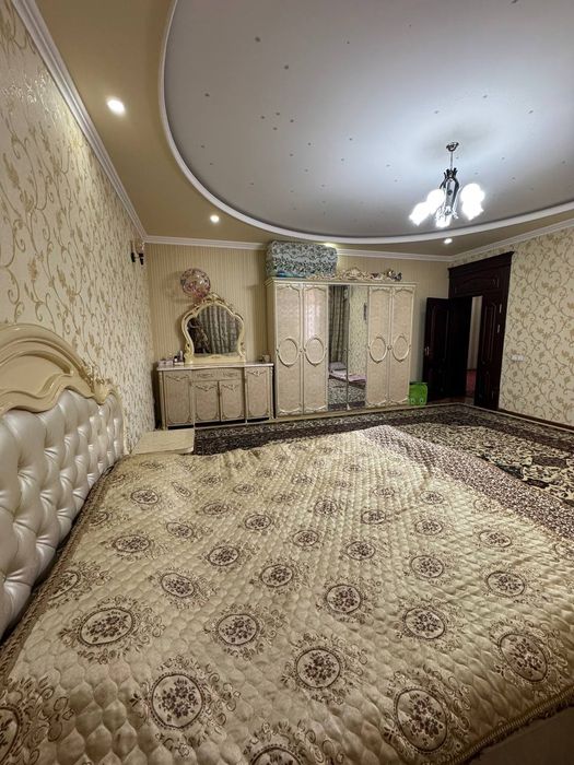 5-mikda 4 xonalik uy sotiladi