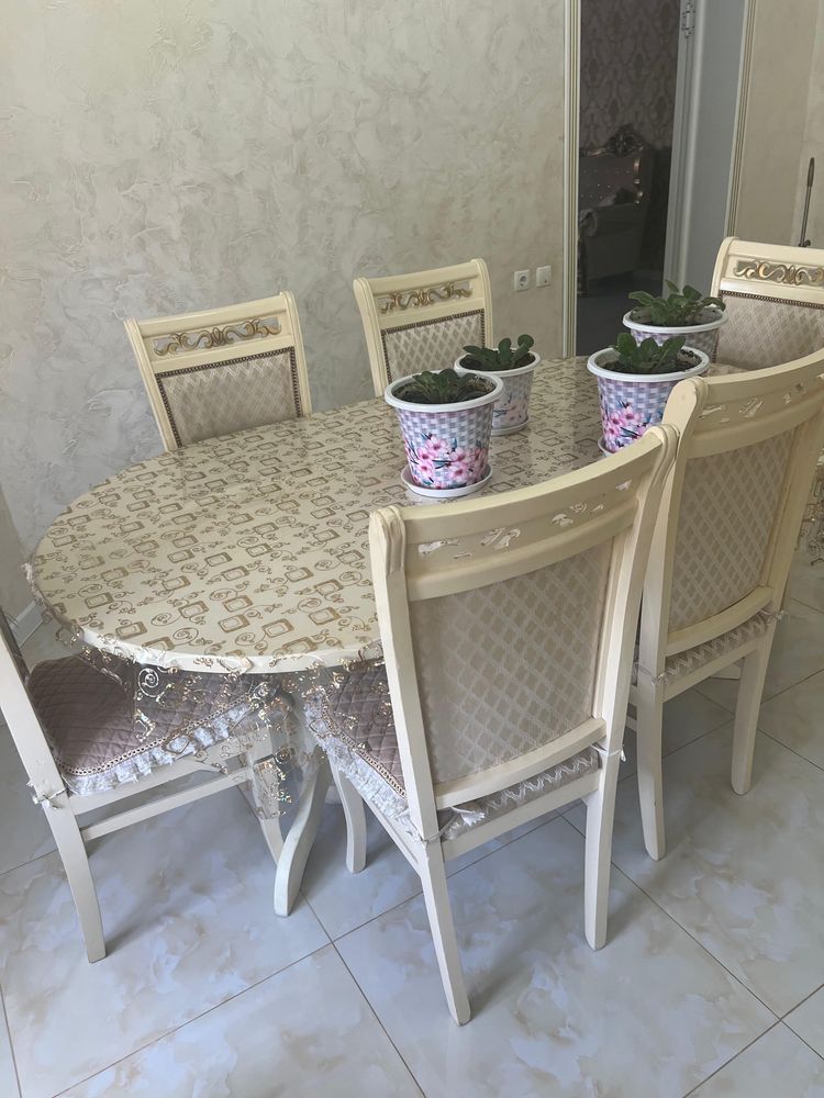 Продам стол со стульями