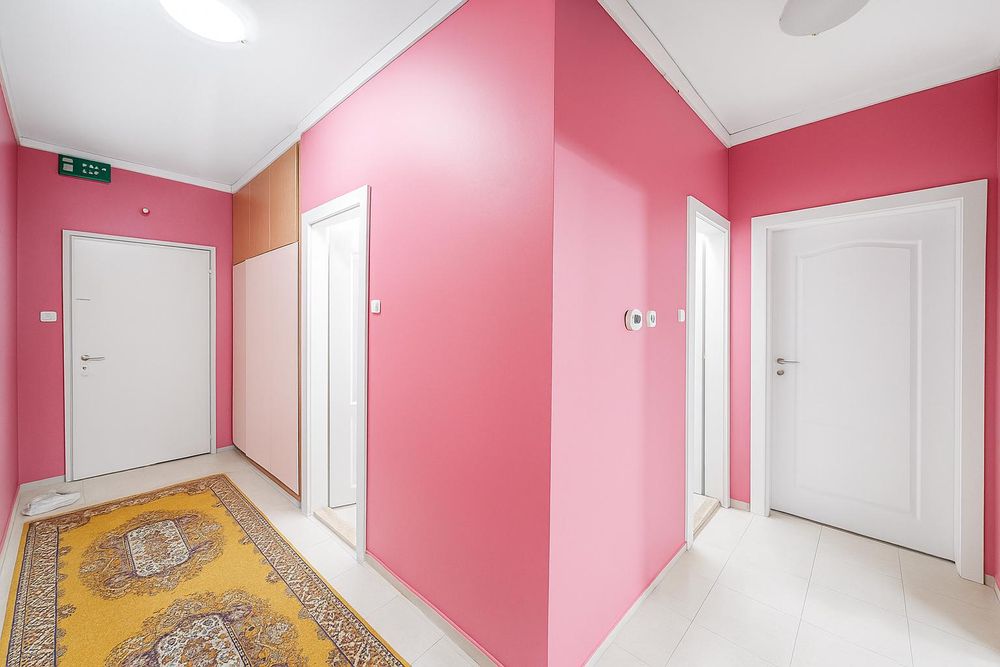 Двустаен апартамент под наем в Център