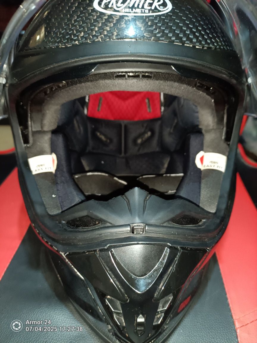 Каска premier street fighter carbon