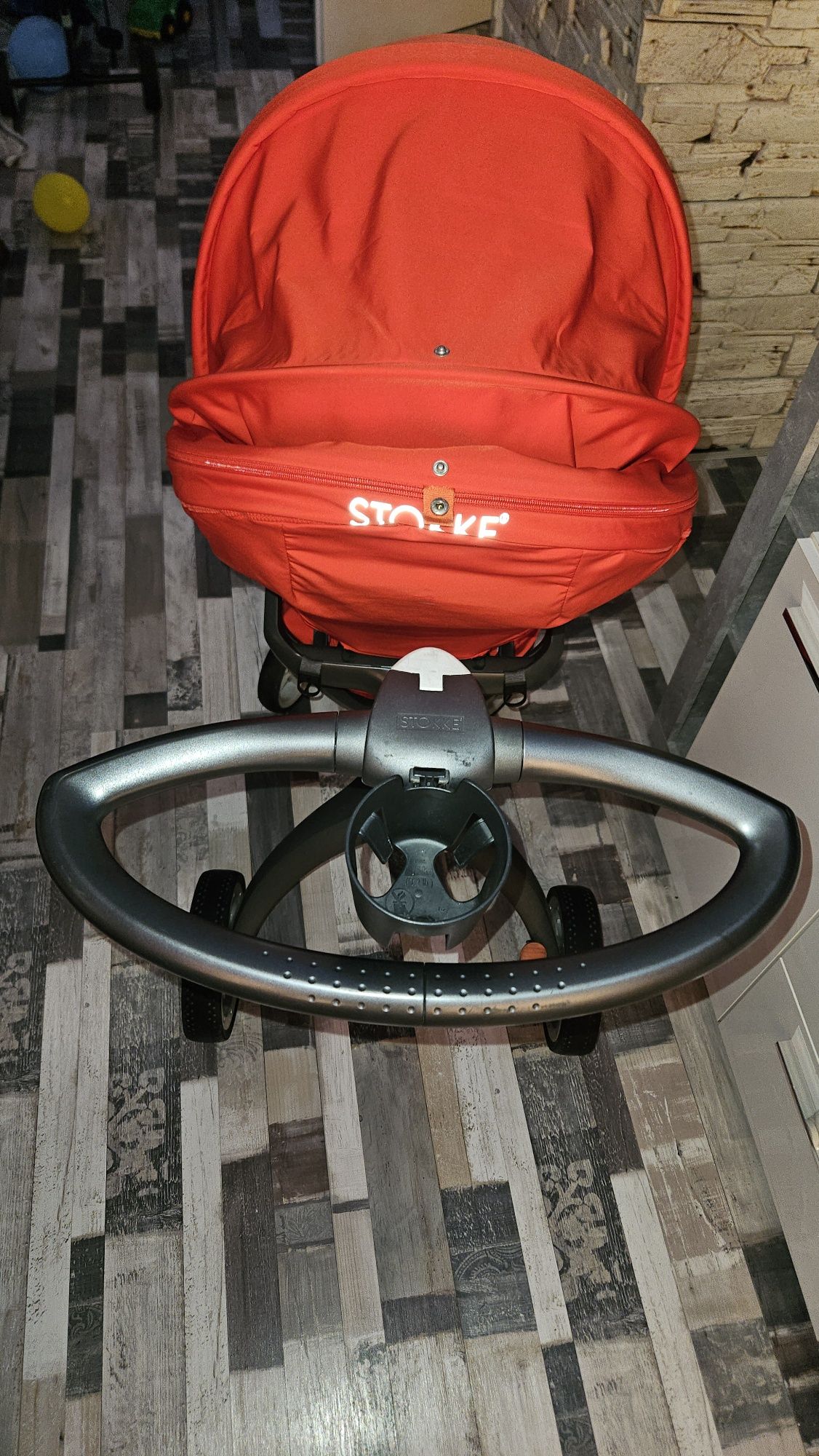 Количка Stokke червена с 2 коша